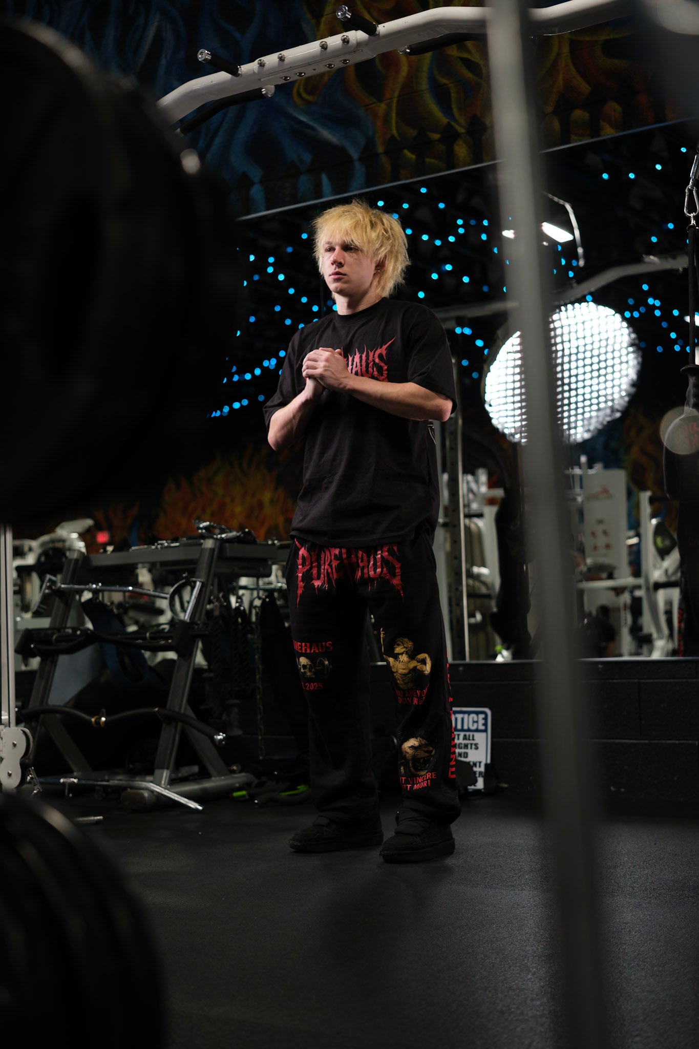 Baggy rock-style sweats