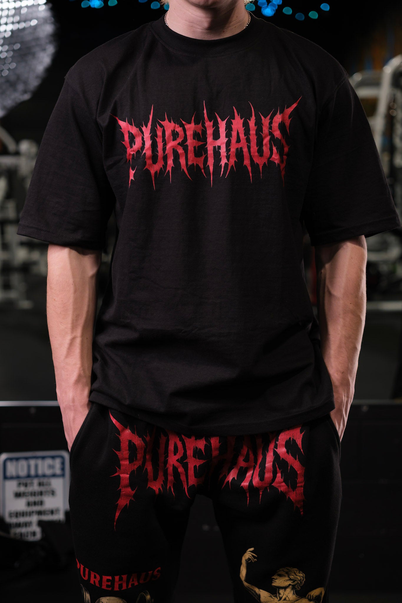 Baggy rock-style sweats